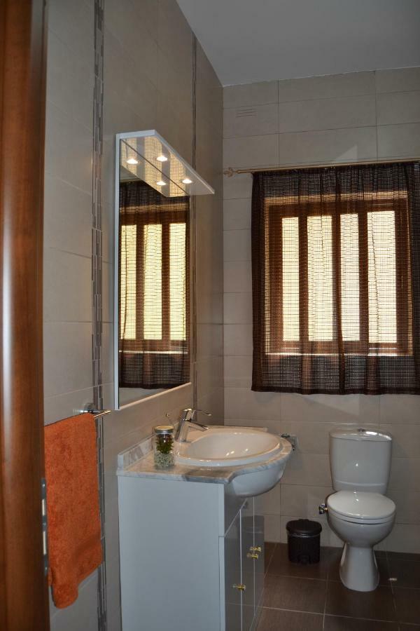 Mellieha Town Centre Bright & Spacious 3 Bedroom Apartment מראה חיצוני תמונה