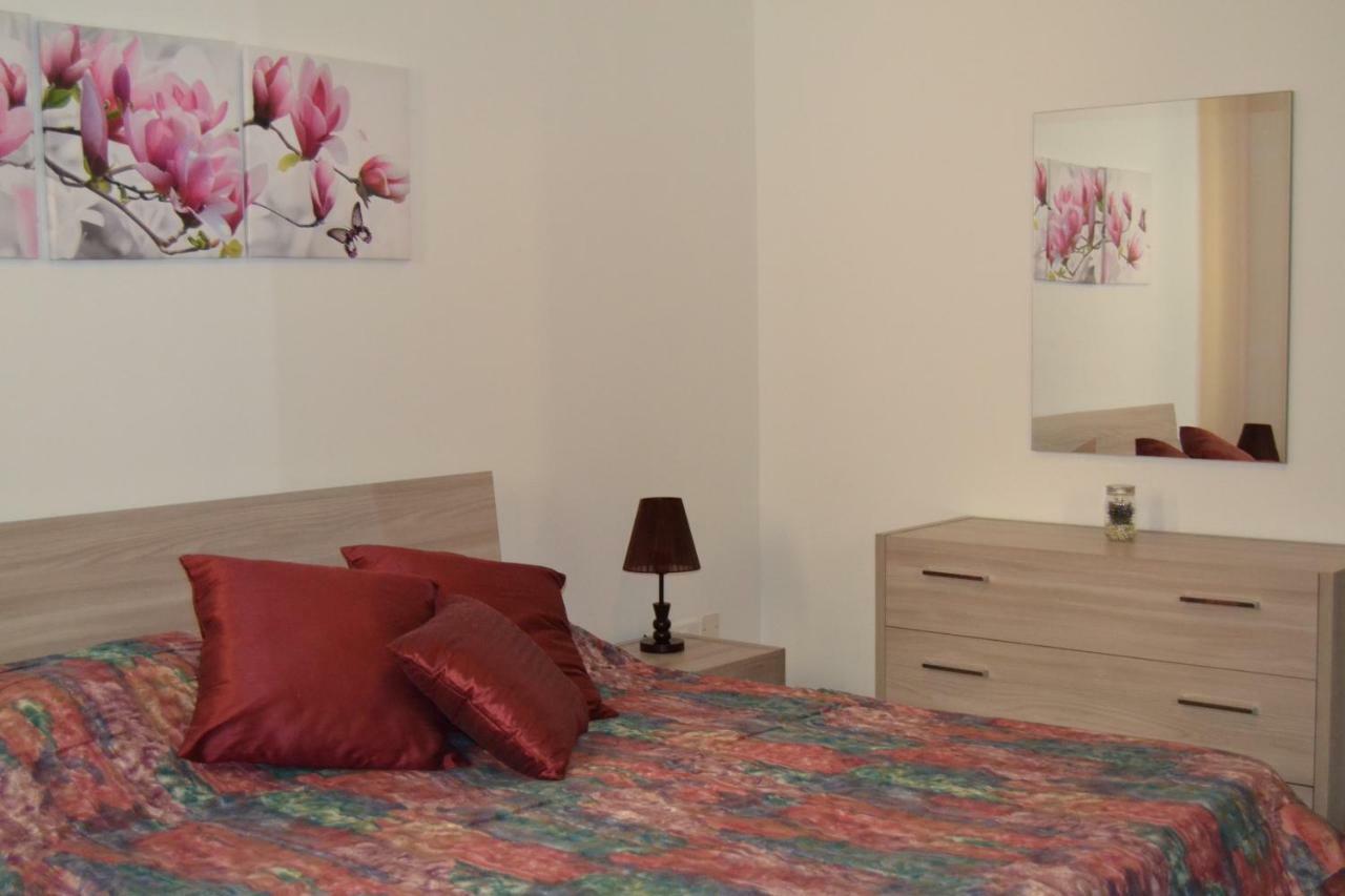 Mellieha Town Centre Bright & Spacious 3 Bedroom Apartment מראה חיצוני תמונה