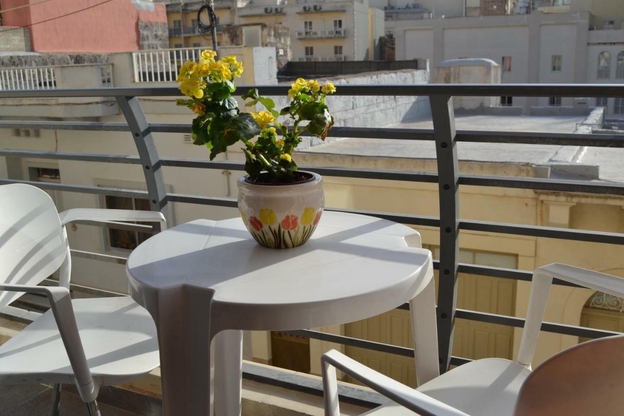 Mellieha Town Centre Bright & Spacious 3 Bedroom Apartment מראה חיצוני תמונה