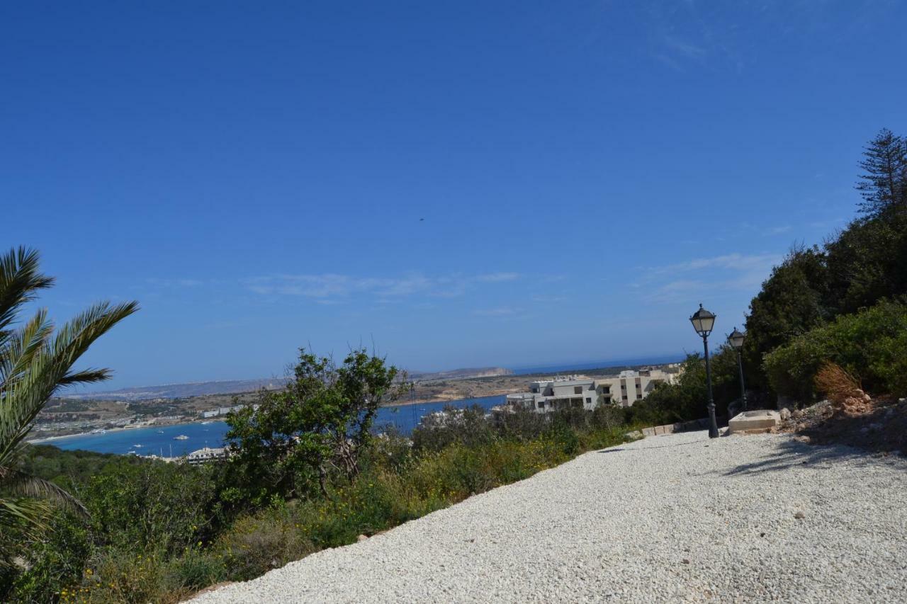 Mellieha Town Centre Bright & Spacious 3 Bedroom Apartment מראה חיצוני תמונה